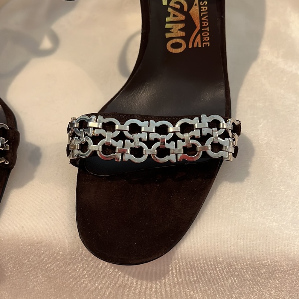 FERRAGAMO HEELS - Picture 5 of 16